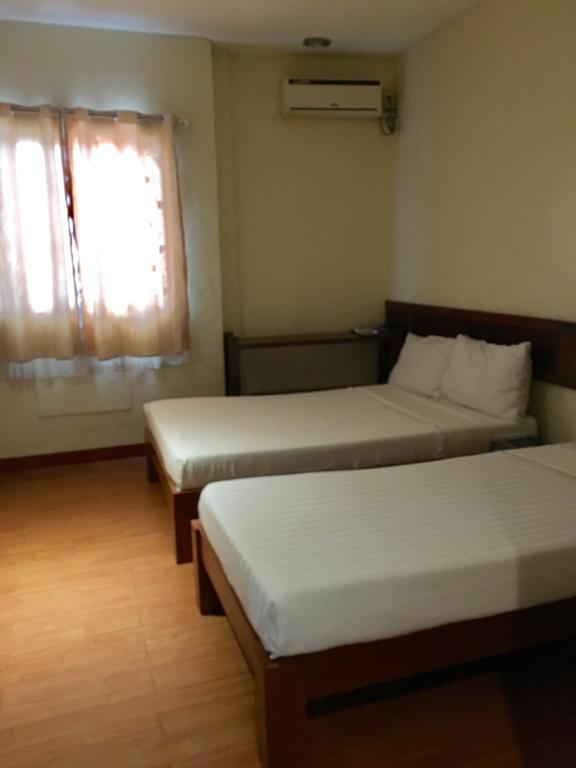 Ilocos Rosewell Hotel Room photo
