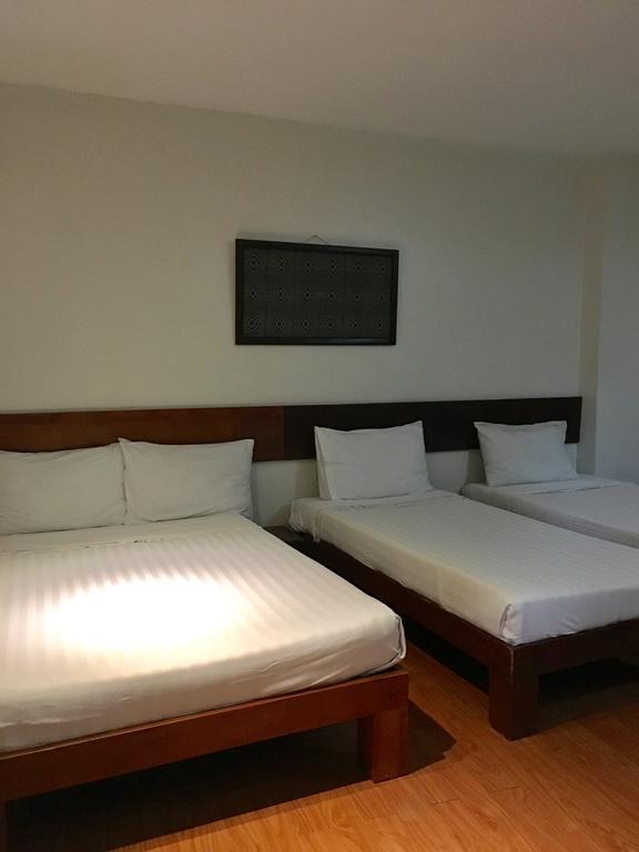 Ilocos Rosewell Hotel Room photo