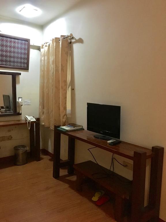 Ilocos Rosewell Hotel Room photo