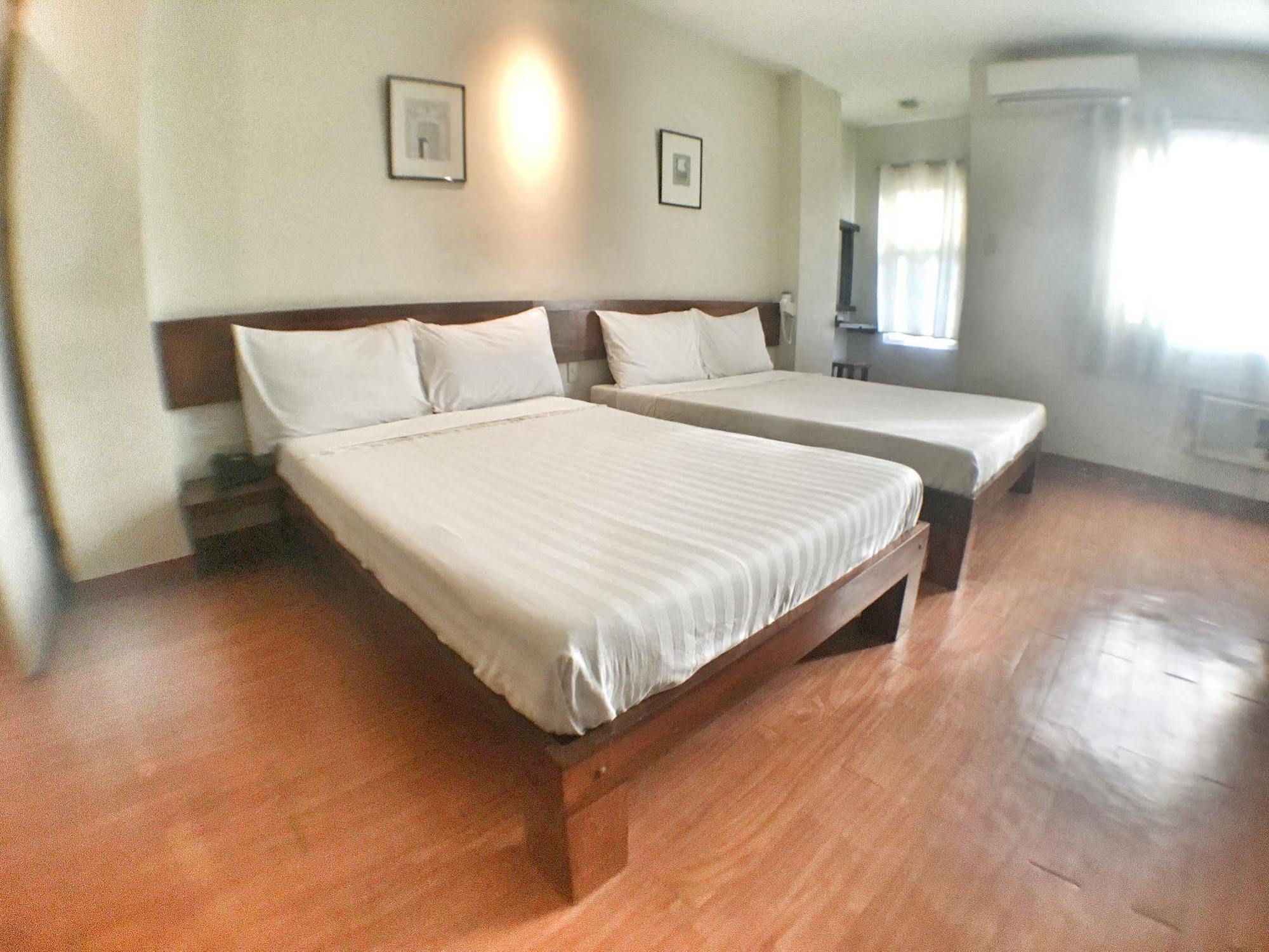 Ilocos Rosewell Hotel Exterior photo